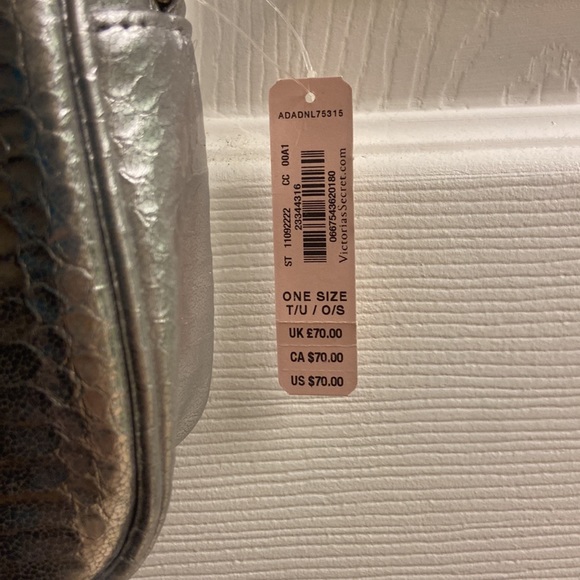 Victoria’s Secret metallic silver, crossbody bag with tassel zipper pull - Picture 2 of 6